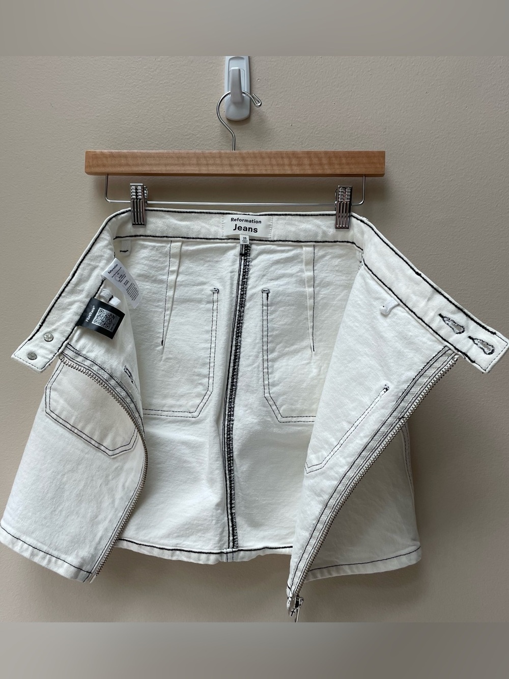 Reformation Jeans Anna Patch Pocket Denim Mini Skirt White Zipper Front Size 25 - Picture 7 of 11